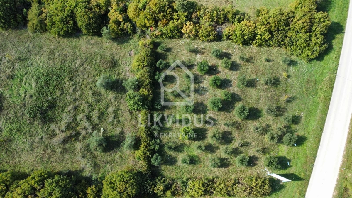 Zemljišče Bale, 1.928m2