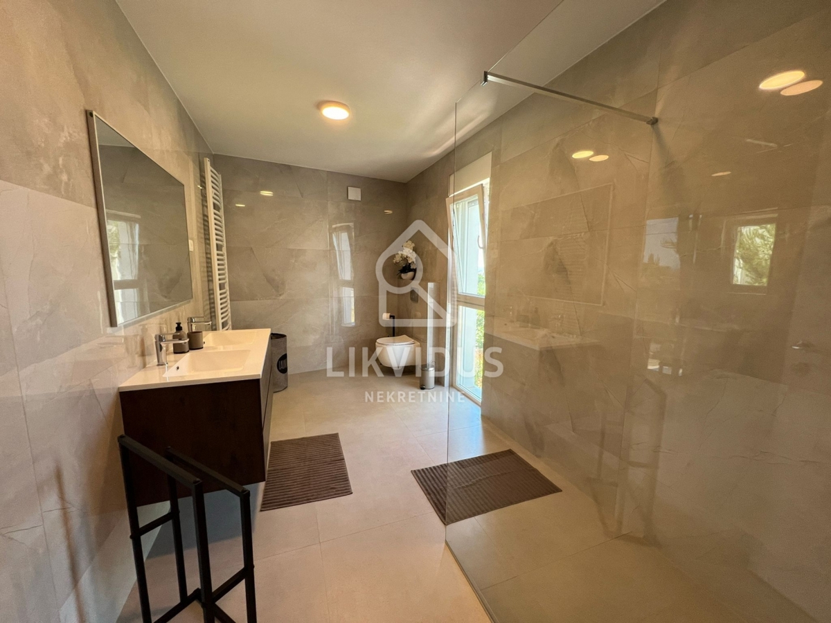 Hiša Fažana, 180m2