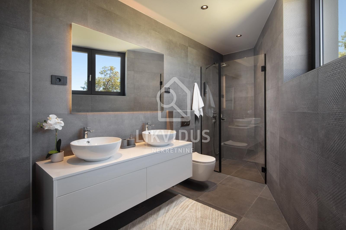 Hiša Brgod, Raša, 506m2