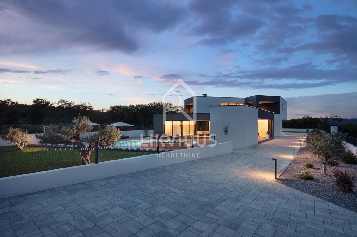 Hiša Brgod, Raša, 506m2