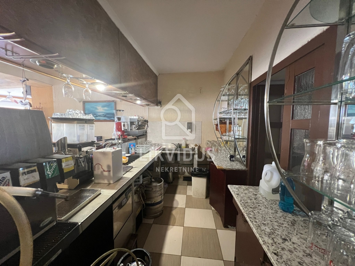 Poslovni prostor Medulin, 655m2