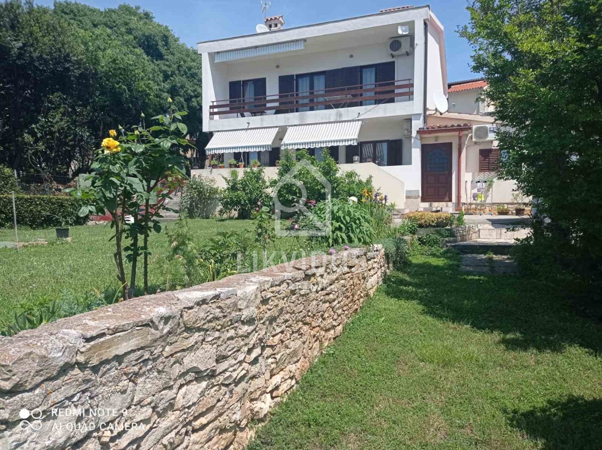 Hiša Medulin, 300m2