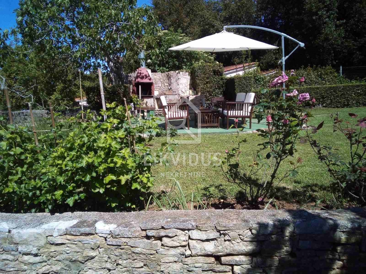 Hiša Medulin, 300m2