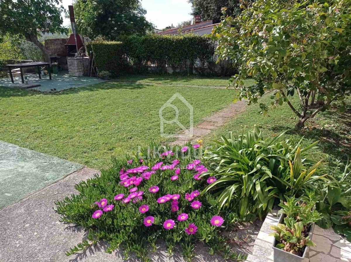 Hiša Medulin, 300m2