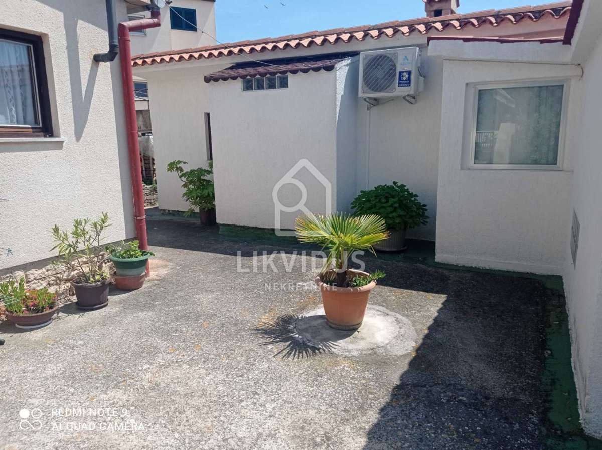 Hiša Medulin, 300m2