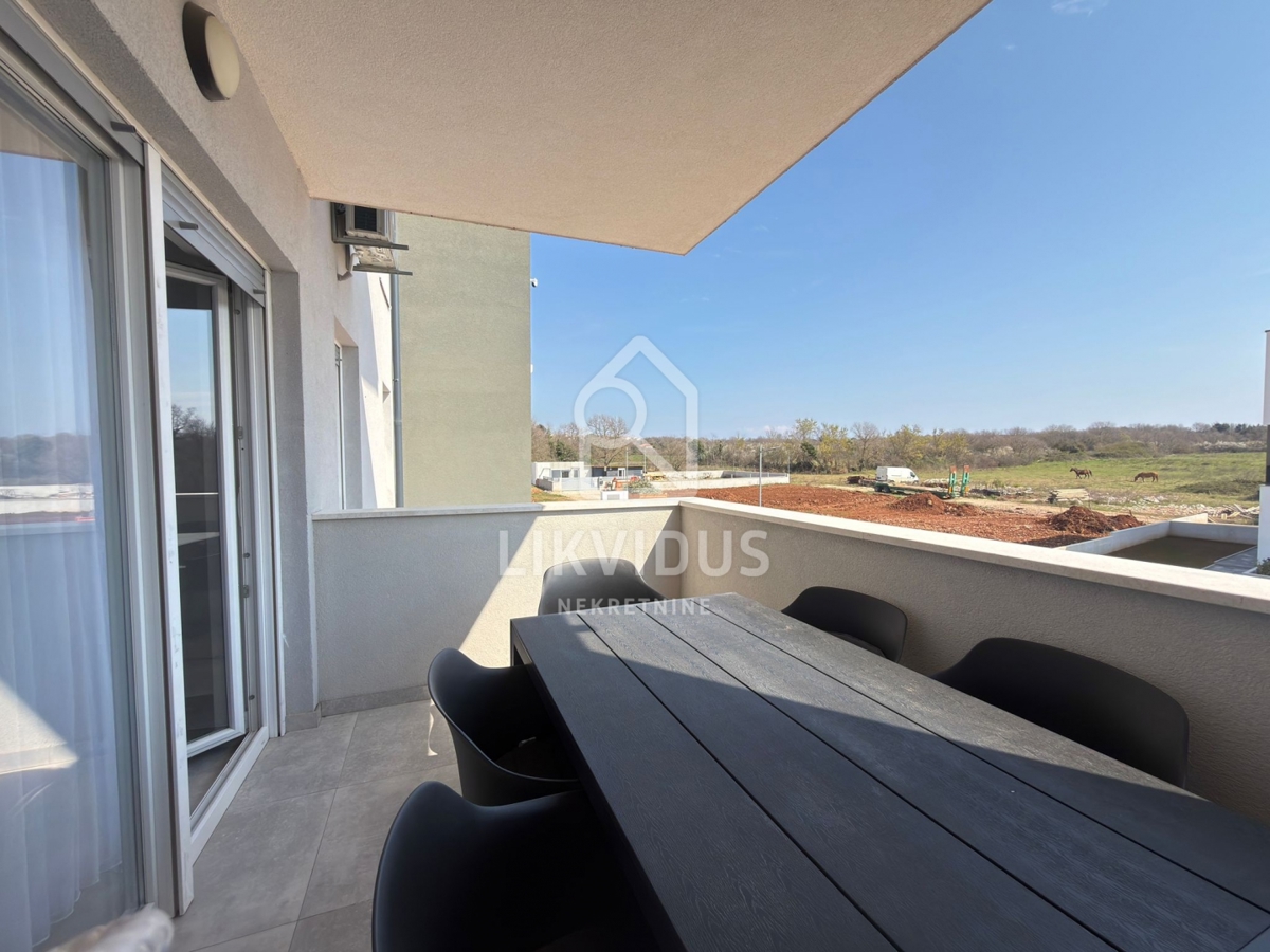 Moderno stanovanje, Medulin, 52 m², 2 spalnici + dnevna soba