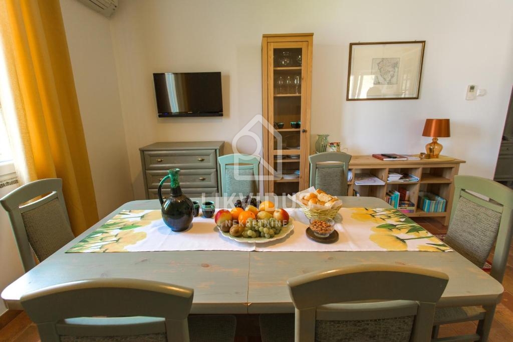 Stanovanje Centar, Pula, 109,49m2