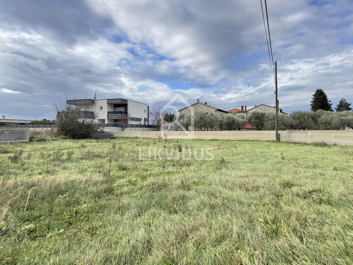 Zemljišče Škatari, Pula, 851m2