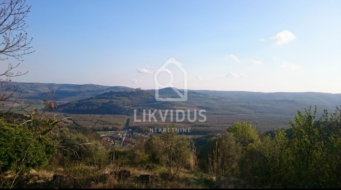 Zemljišče Oprtalj, 600m2