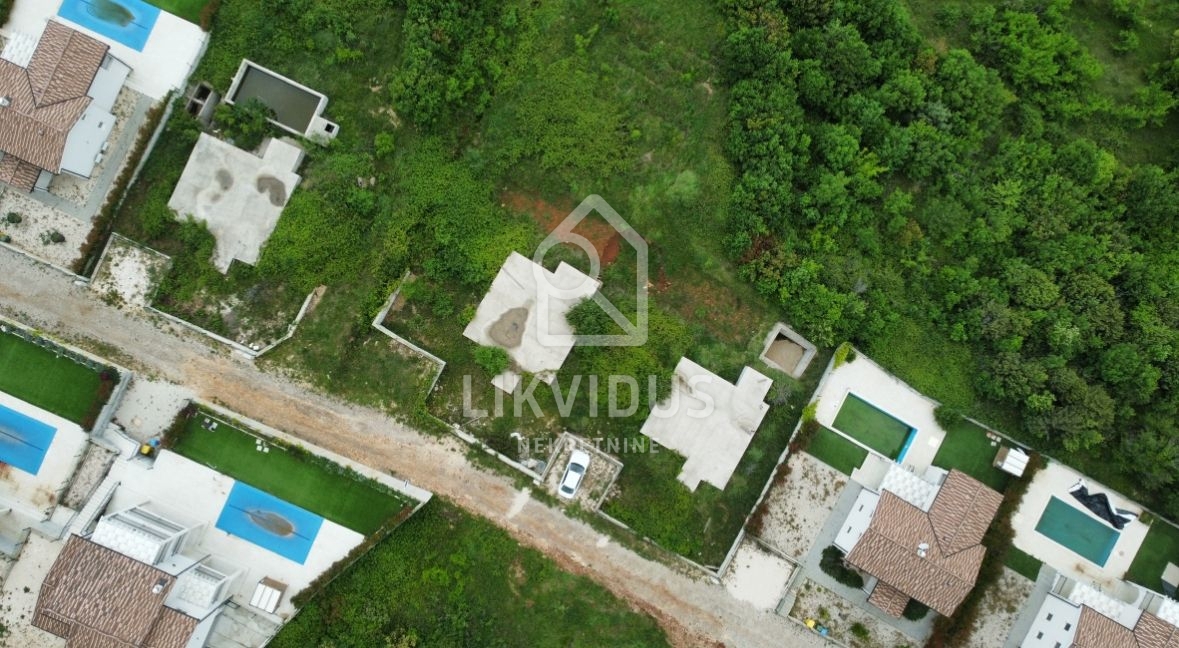 Zemljišče Sveti Lovreč Labinski, Raša, 700m2