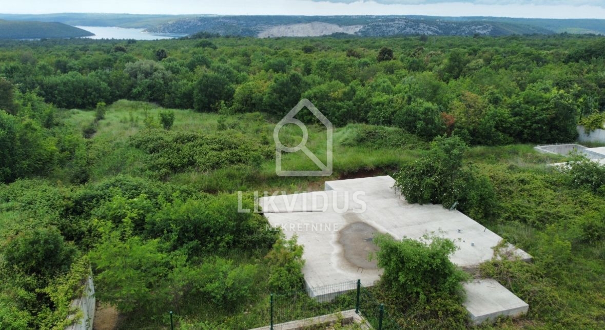 Zemljišče Sveti Lovreč Labinski, Raša, 700m2