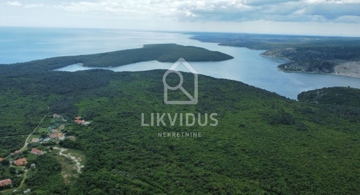 Zemljišče Sveti Lovreč Labinski, Raša, 700m2