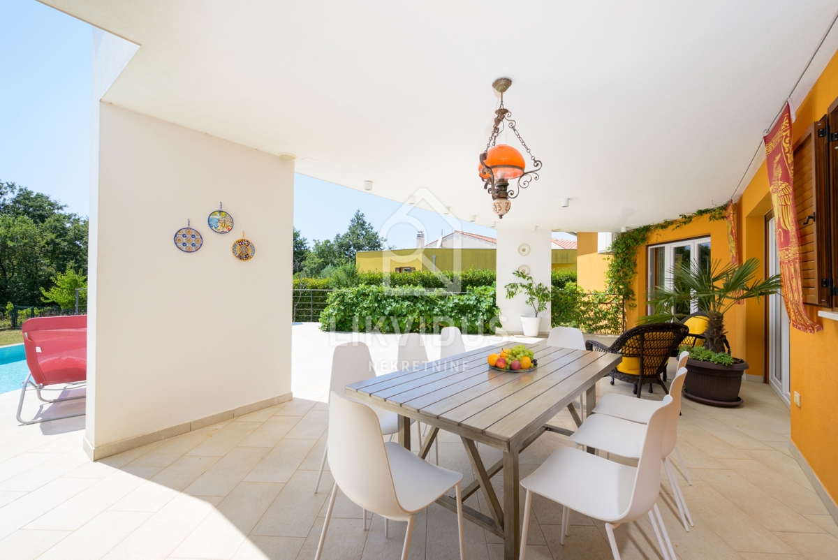 Hiša Svetvinčenat, 180m2