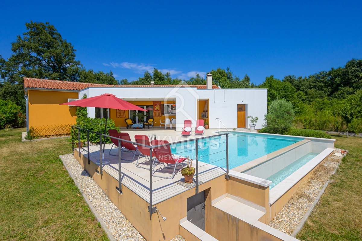 Hiša Svetvinčenat, 180m2