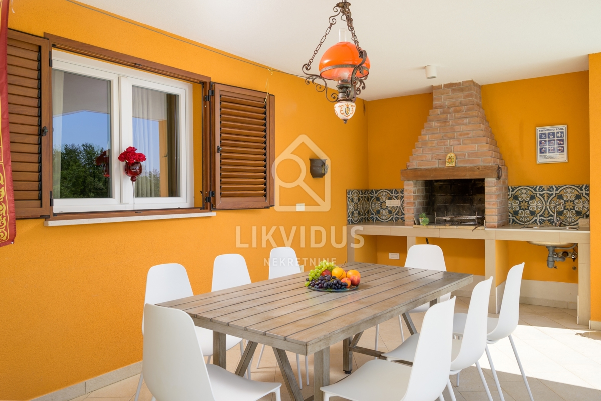 Hiša Svetvinčenat, 180m2