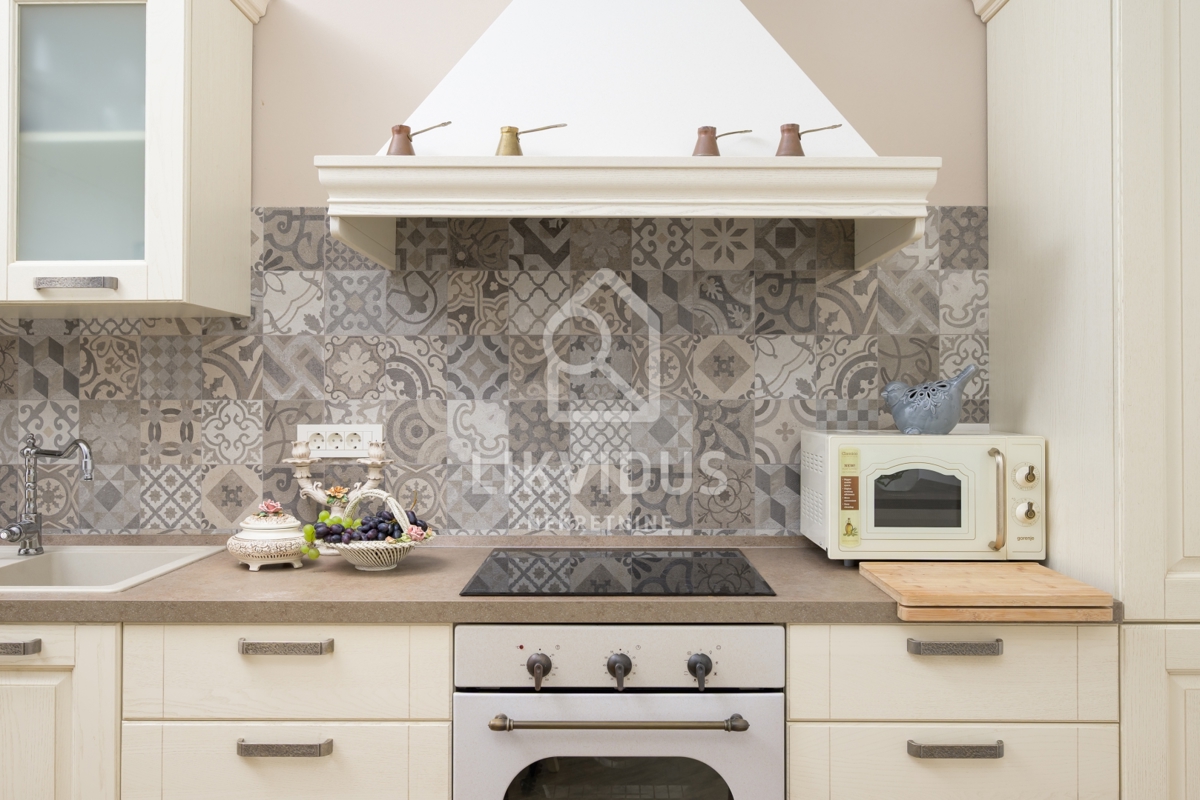 Hiša Svetvinčenat, 180m2