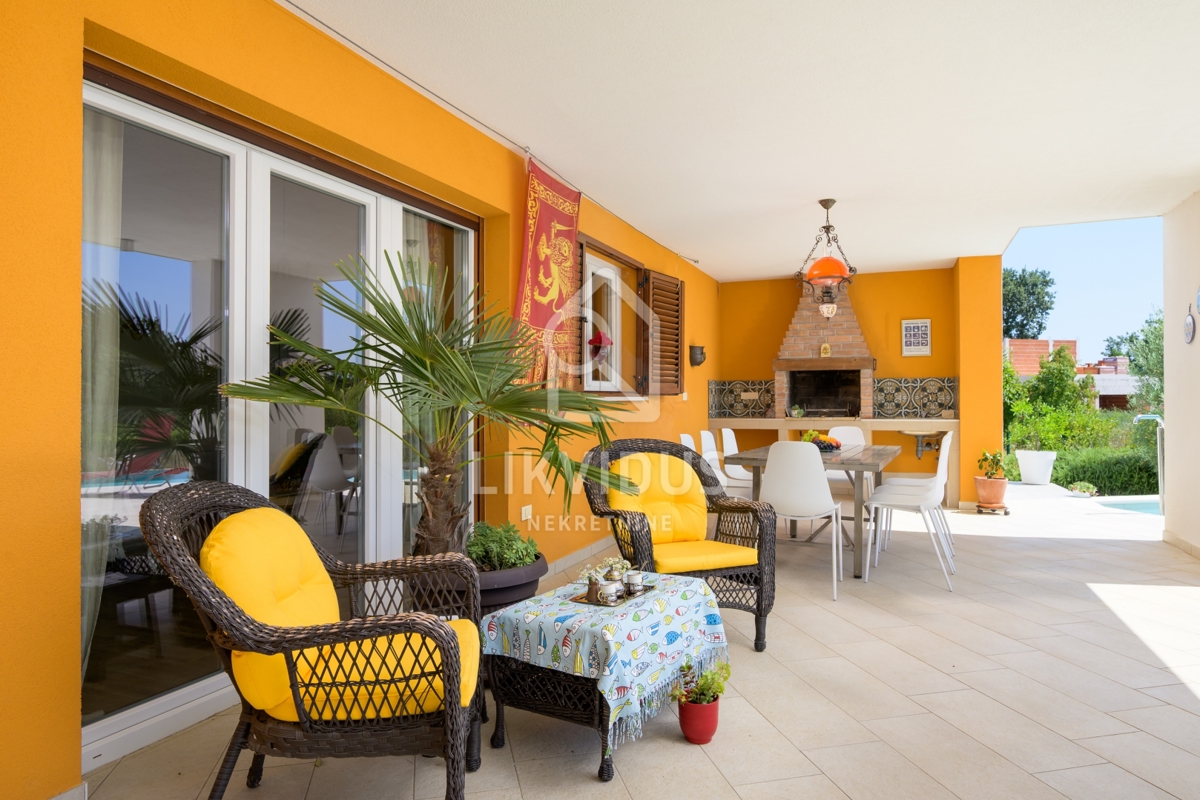 Hiša Svetvinčenat, 180m2