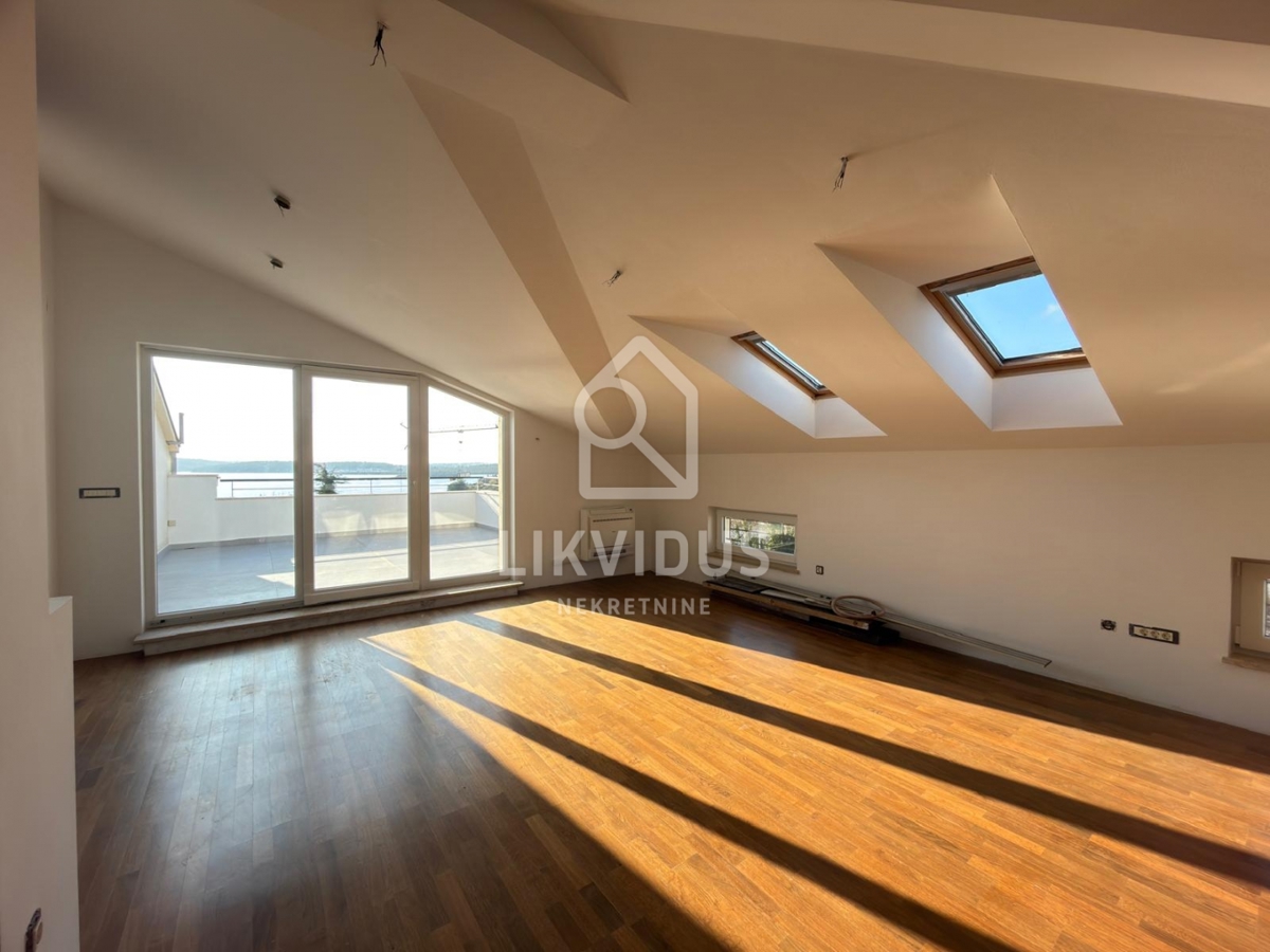 Stanovanje Medulin, 191,69m2