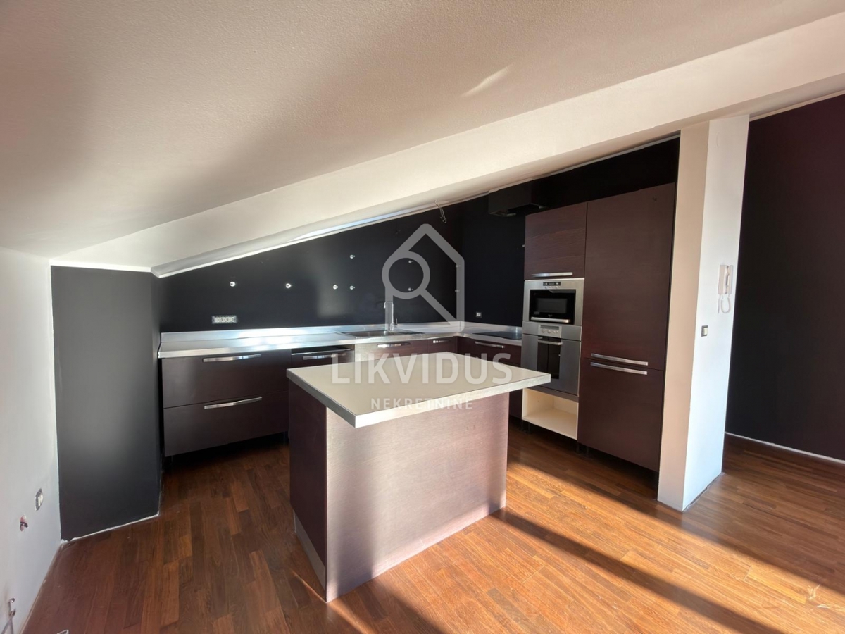 Stanovanje Medulin, 191,69m2