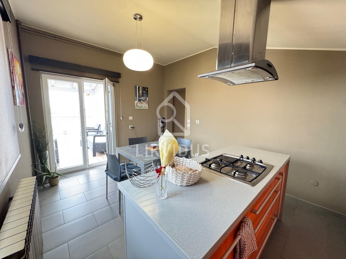 Poslovni prostor Pješčana Uvala, Medulin, 424,25m2