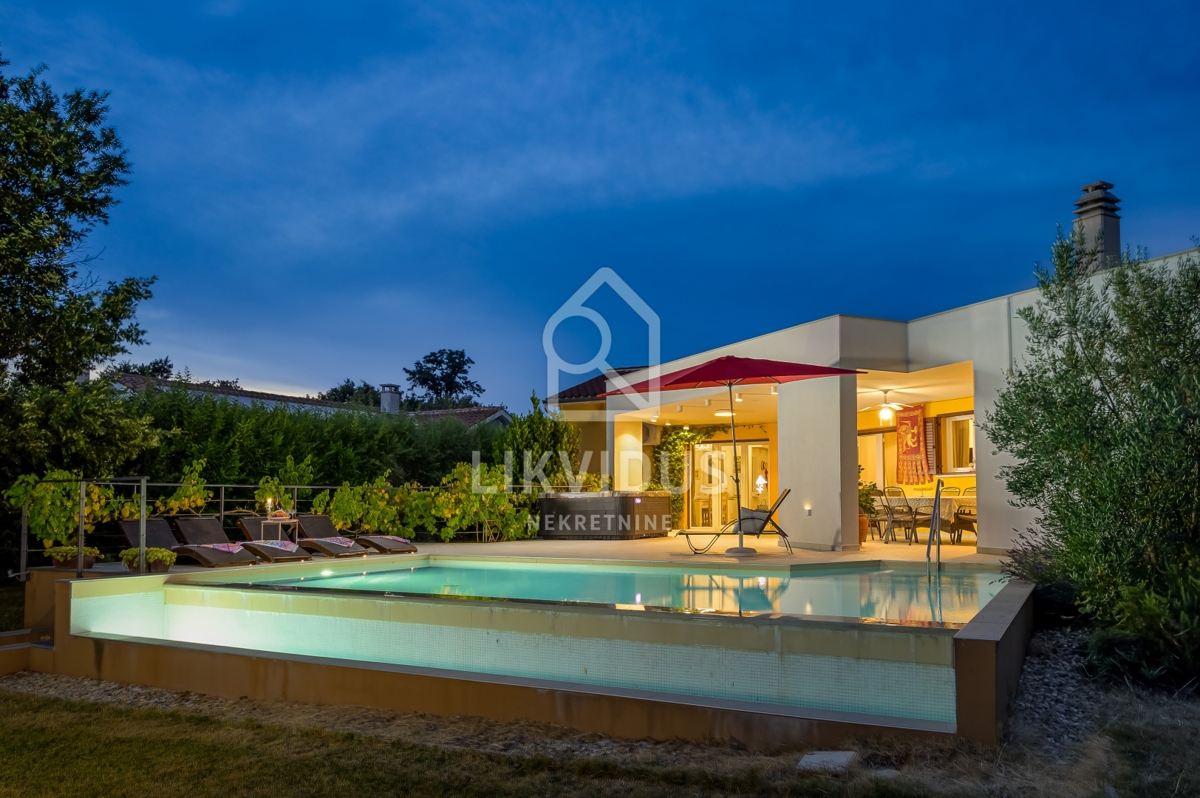 Hiša Svetvinčenat, 180m2