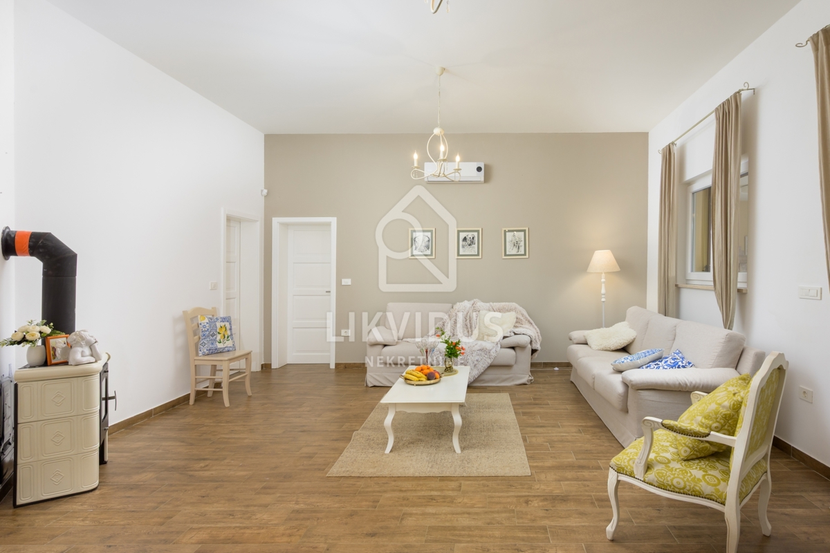 Hiša Svetvinčenat, 180m2