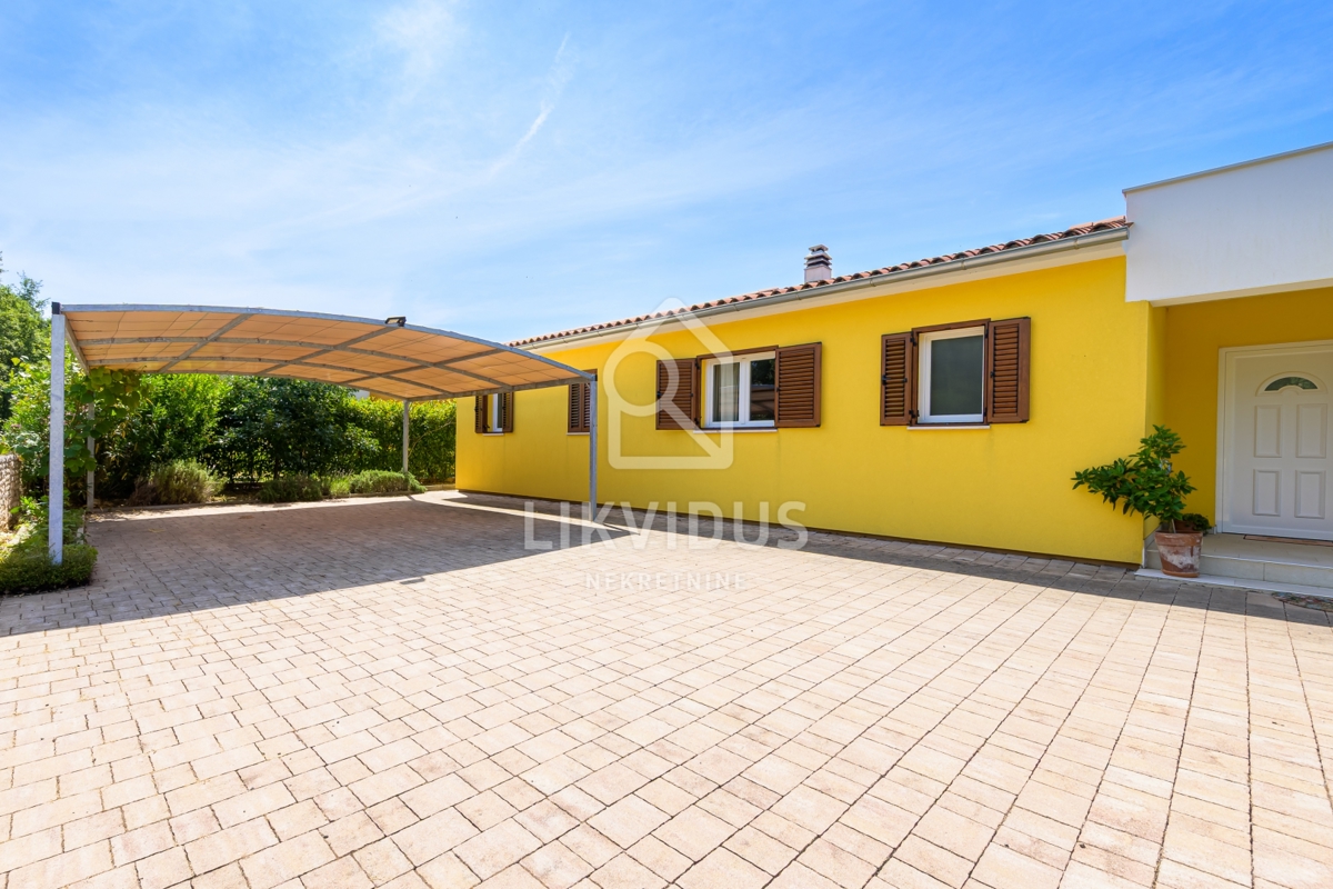 Hiša Svetvinčenat, 180m2