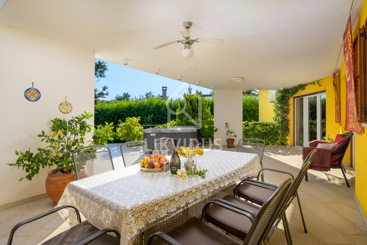 Hiša Svetvinčenat, 180m2