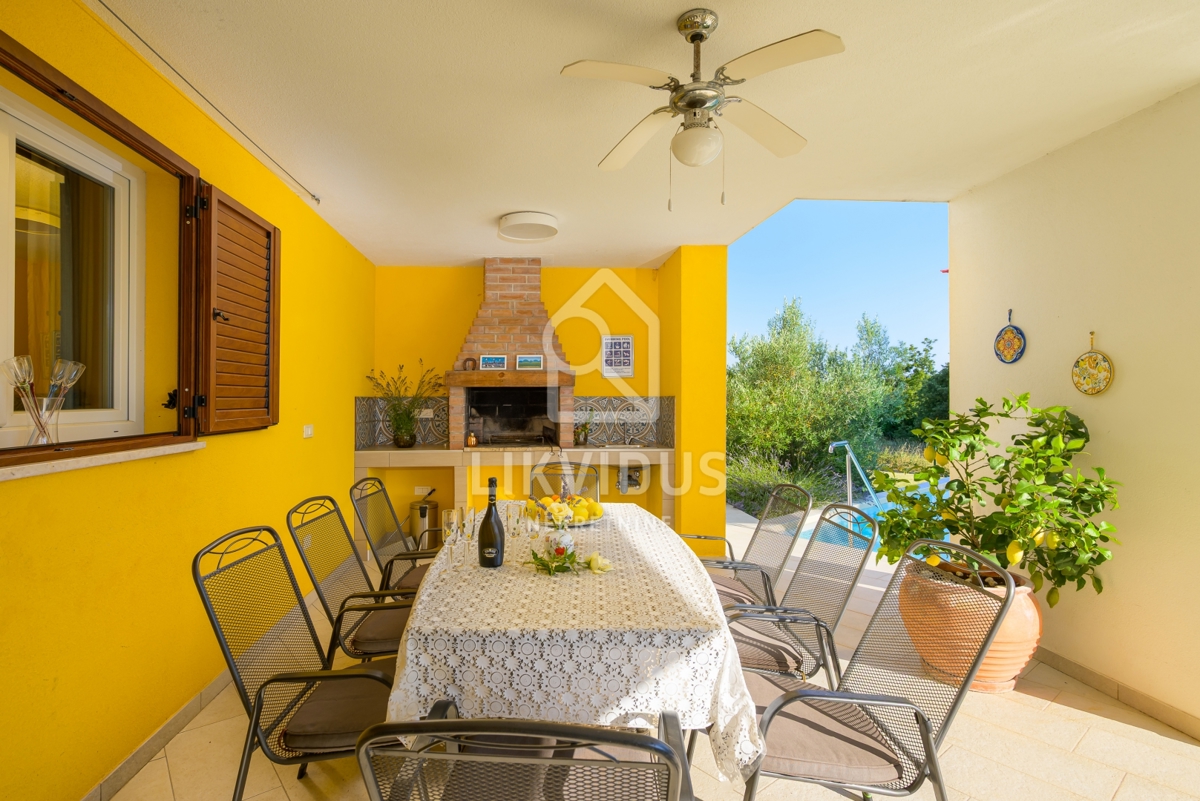 Hiša Svetvinčenat, 180m2