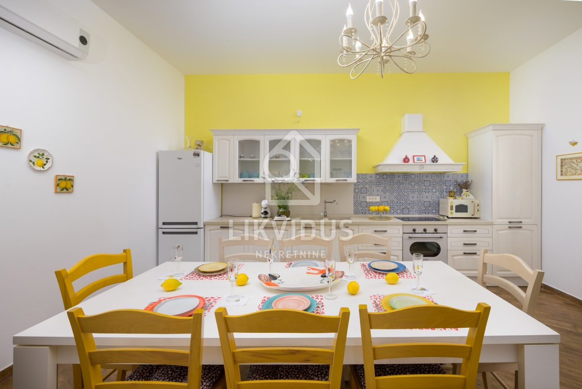 Hiša Svetvinčenat, 180m2