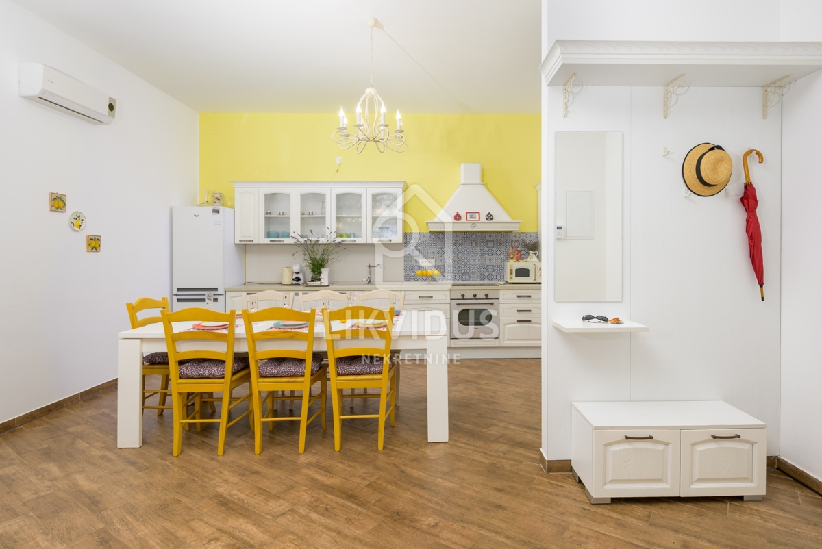 Hiša Svetvinčenat, 180m2