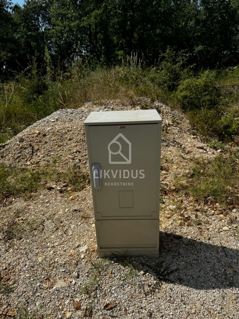 Zemljišče Burići, Kanfanar, 924m2