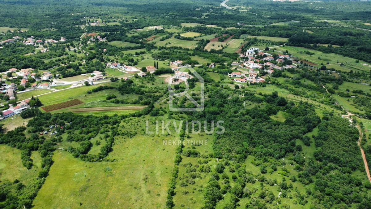 Zemljišče Krmed, Bale, 30.058m2