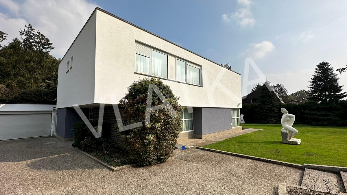 RAZKOŠNA HIŠA Z BAZENOM IN VELIKIM VRTOM – MLINOVI