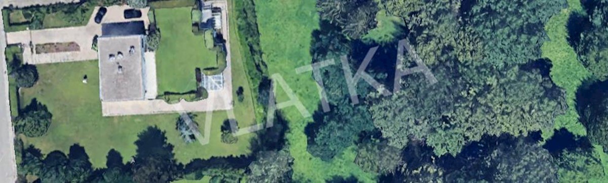 RAZKOŠNA HIŠA Z BAZENOM IN VELIKIM VRTOM – MLINOVI