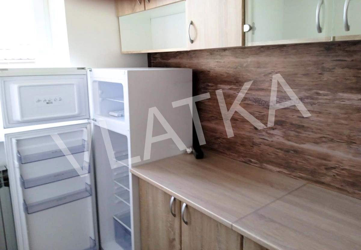 3-SOBNO STANOVANJE V 1. NADSTROPJU Z BALKONOM IN PARKIRIŠČEM NA KNEŽIJI