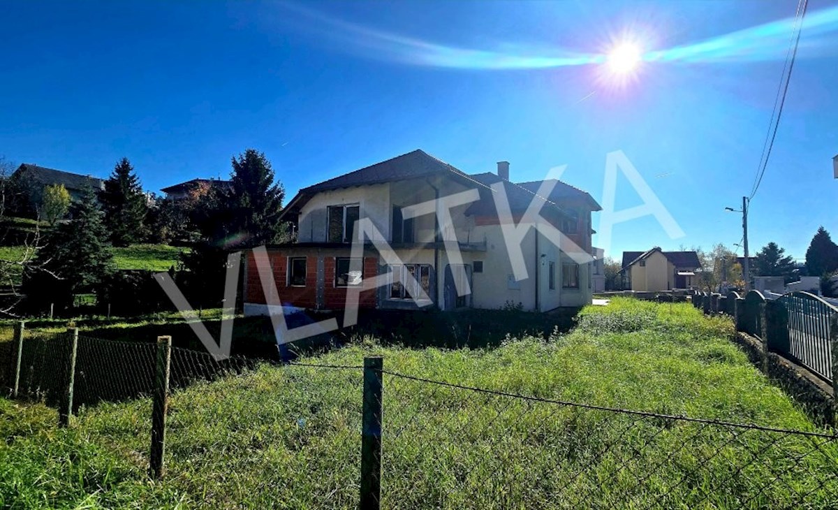ŠESTINE: NEIZGRAJENA HIŠA 398 m2 Z VSEMI DOVOLJENJI