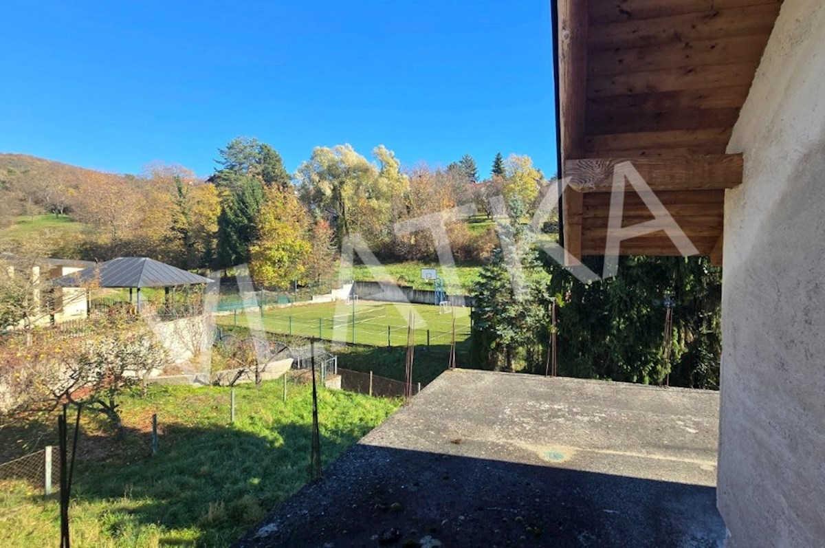 ŠESTINE: NEIZGRAJENA HIŠA 398 m2 Z VSEMI DOVOLJENJI