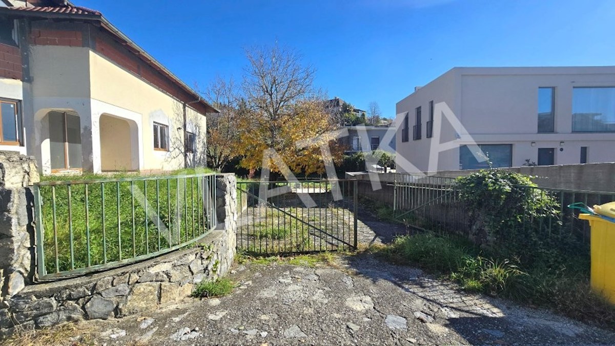 ŠESTINE: NEIZGRAJENA HIŠA 398 m2 Z VSEMI DOVOLJENJI