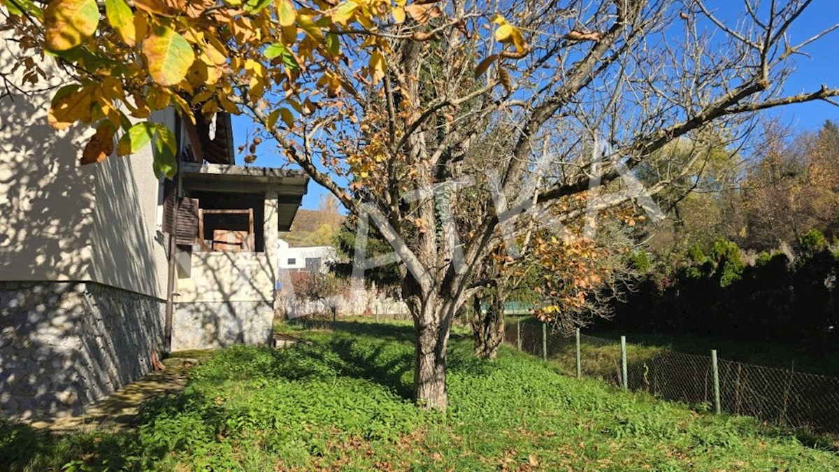 ŠESTINE: NEIZGRAJENA HIŠA 398 m2 Z VSEMI DOVOLJENJI