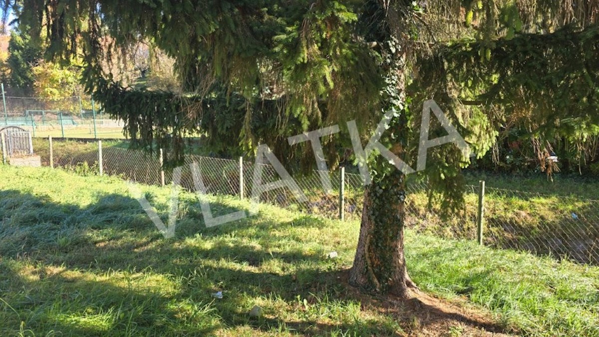 ŠESTINE: NEIZGRAJENA HIŠA 398 m2 Z VSEMI DOVOLJENJI