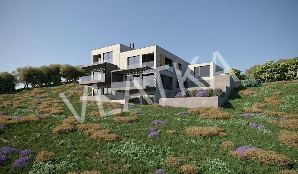 ŠESTINE: 2000 m2 GRADBENEGA ZEMLJIŠČA Z GRADBENIM DOVOLJENJEM ZA 2 HIŠI