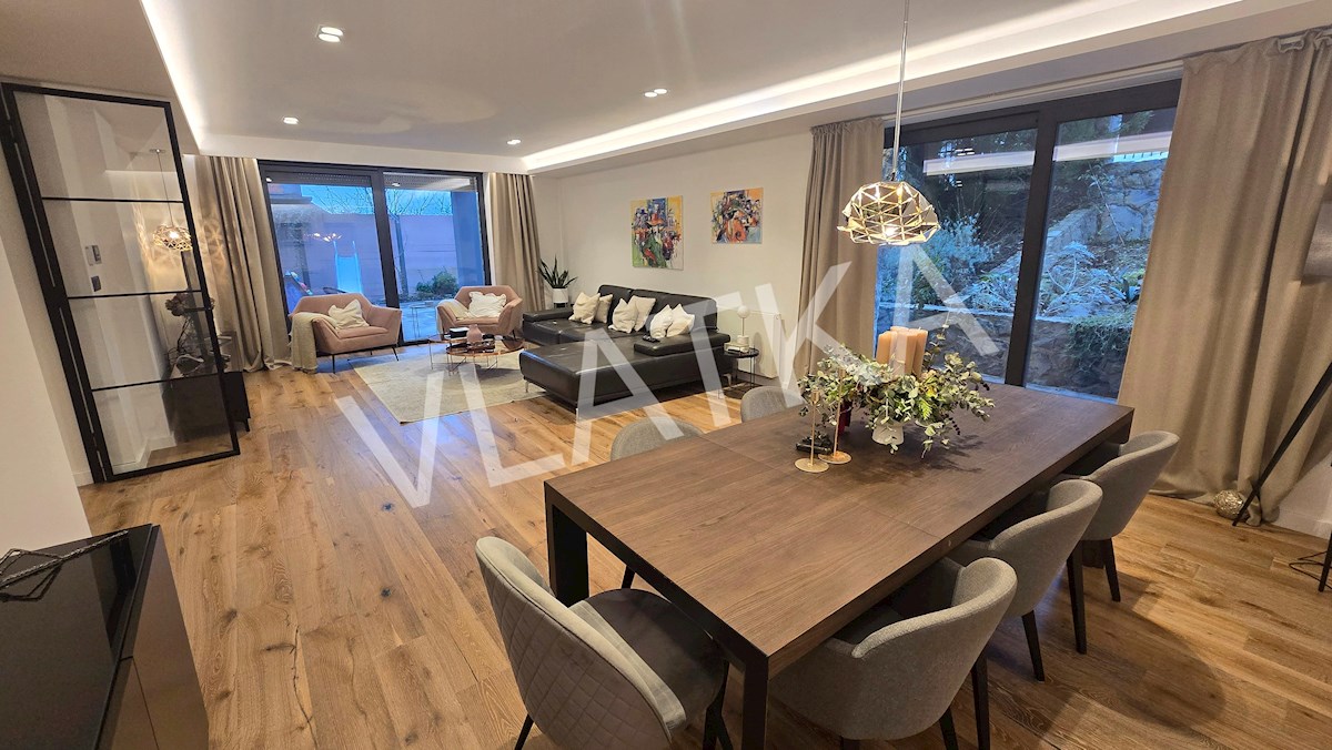 MODERNA 5-SOBNA HIŠA NA TUŠKANCU