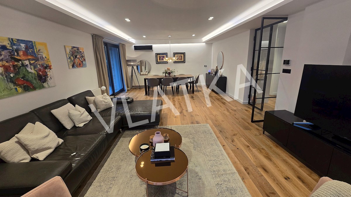 MODERNA 5-SOBNA HIŠA NA TUŠKANCU