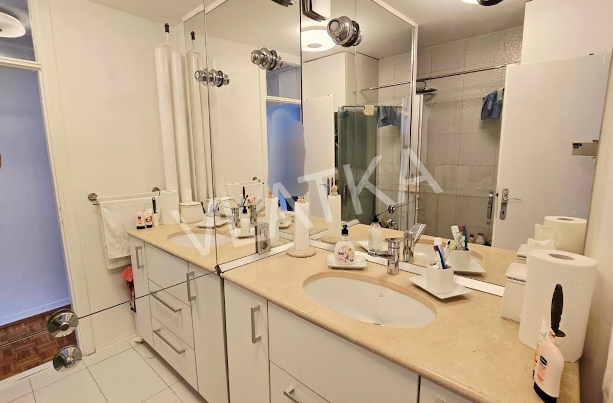 CVJETNO NASLJE: 3-SOBNO STANOVANJE Z BALKONOM IN ČUDOVITIM RAZGLEDOM