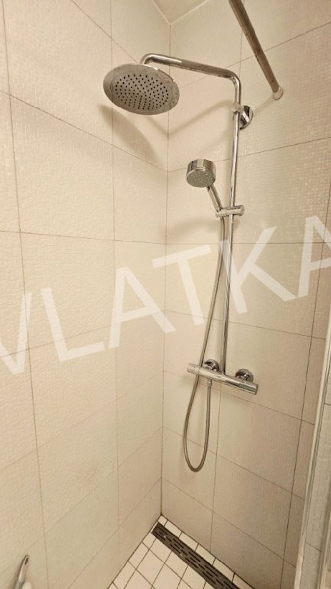 CVJETNO NASLJE: 3-SOBNO STANOVANJE Z BALKONOM IN ČUDOVITIM RAZGLEDOM