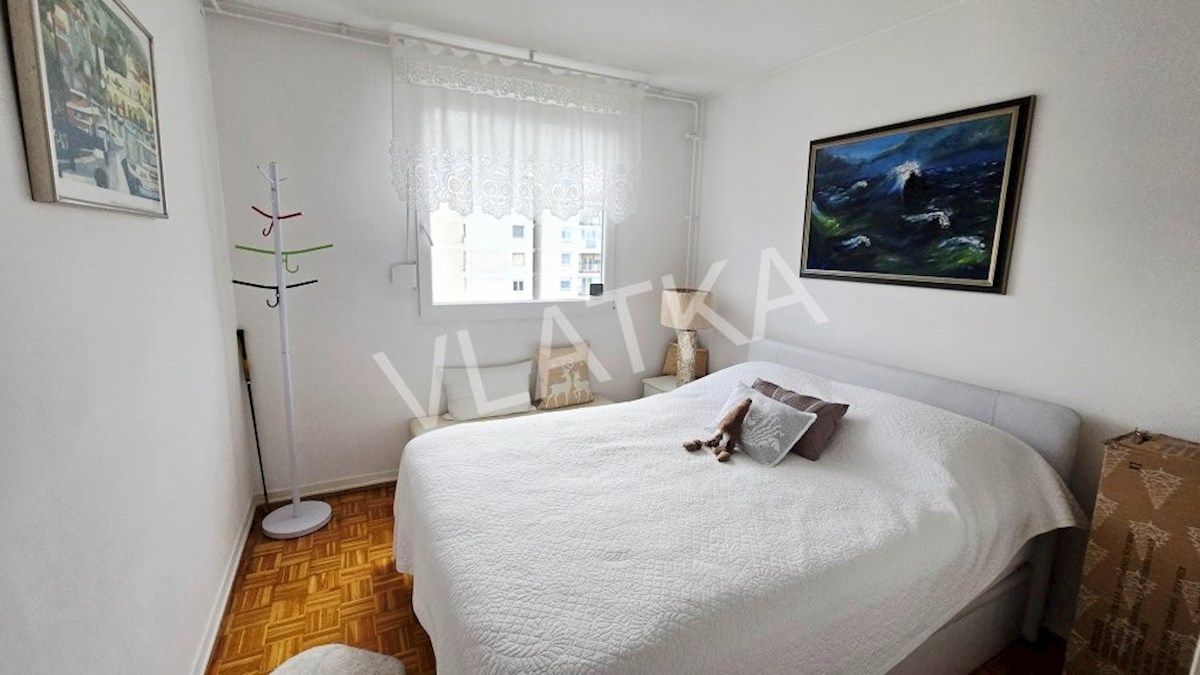 CVJETNO NASLJE: 3-SOBNO STANOVANJE Z BALKONOM IN ČUDOVITIM RAZGLEDOM