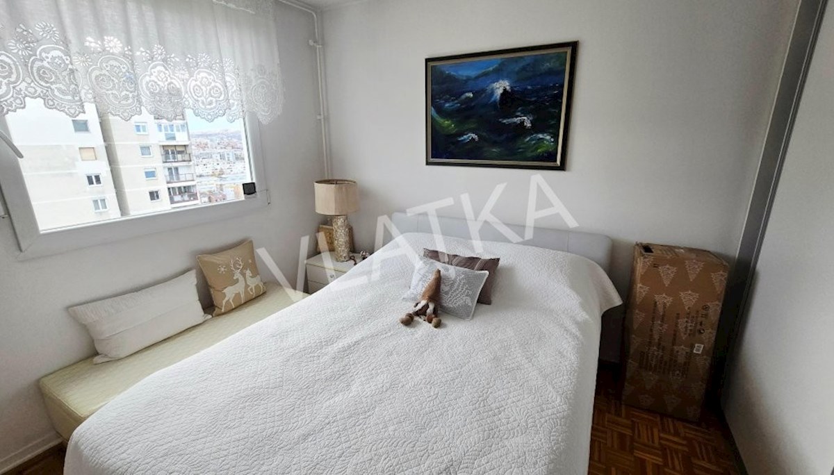 CVJETNO NASLJE: 3-SOBNO STANOVANJE Z BALKONOM IN ČUDOVITIM RAZGLEDOM