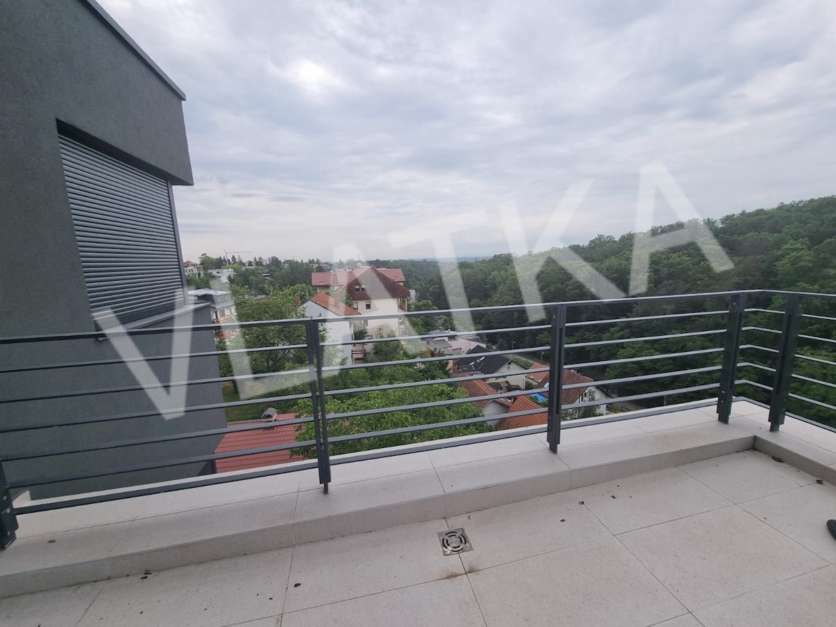 NOVOGRADNJA: 2-NADSTROPNI PENTHOUSE NA TUŠKANCU Z UPORABNIM DOVOLJENJEM!