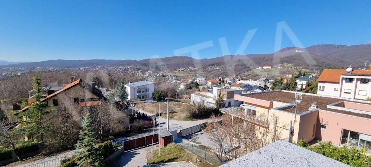 ATRAKTIVNA NOVOGRADNJA: 3-SOBNO STANOVANJE Z LASTNIM VRTOM IN GARAŽO (ŠESTINE)